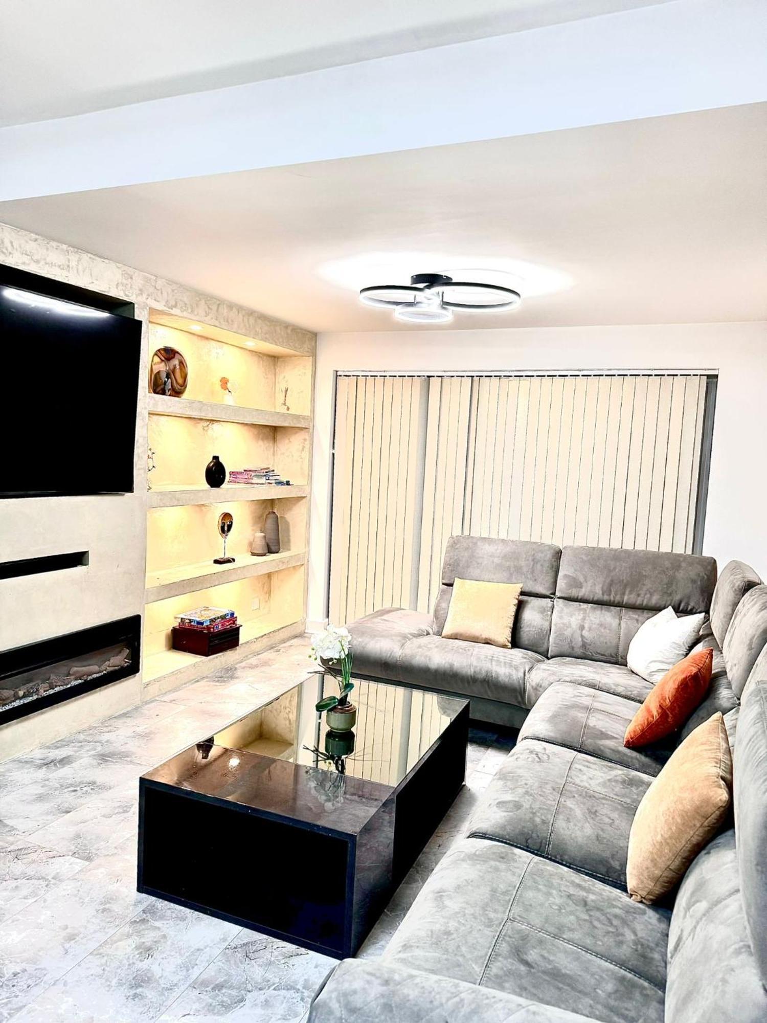 Deluxe Spacious King Size Room Hornchurch Zewnętrze zdjęcie